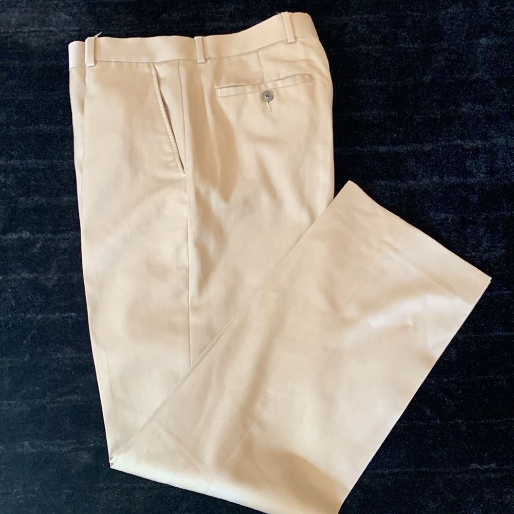 Kenneth Cole Reaction 100% Wool Khaki Color Flat Front Dress Slacks Size 32 R